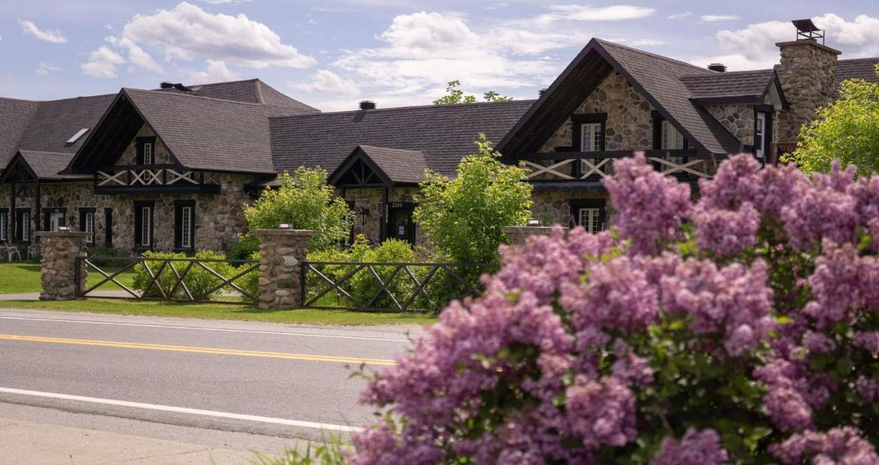 Condo Hotel Au Pied Du Mont Orford Exterior foto